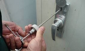 Emergency locksmith